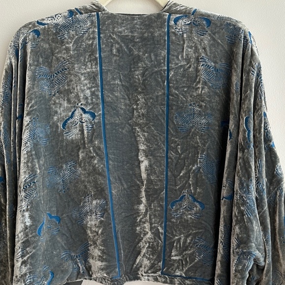 ZARA Collection Velvet Floral Cardigan, Green/Blue, Size Medium - Picture 15 of 16